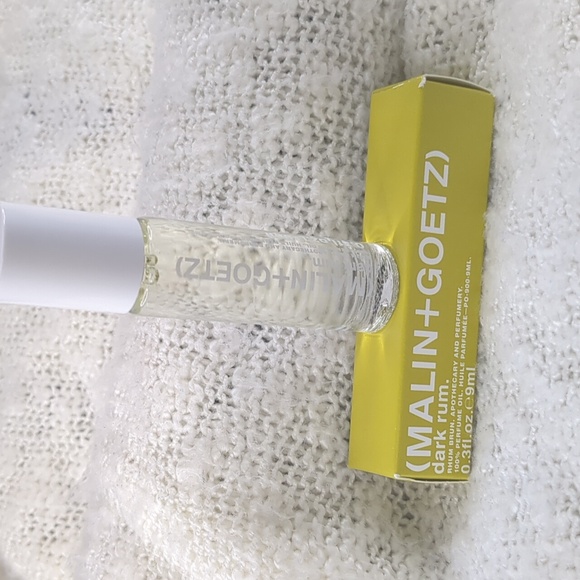 (MALIN+GOETZ) Rollerball dark rum perfume oil, 9ml/0.30fl oz - Picture 13 of 13